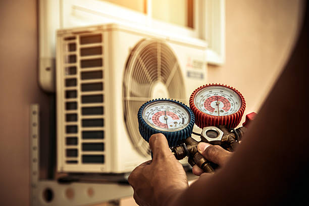 Professional Hvac Installation technician working in Woodside, DE